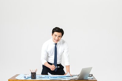 如何领取建造师证书？