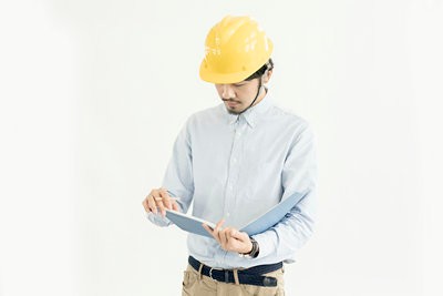 在不同地区报考一级建造师，其考试时间一样吗？