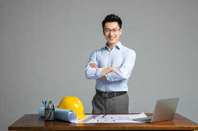 二级建造师注册有年龄规定吗？