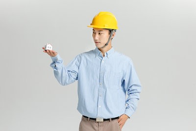 二级建造师合格标准通常在什么时候公布？